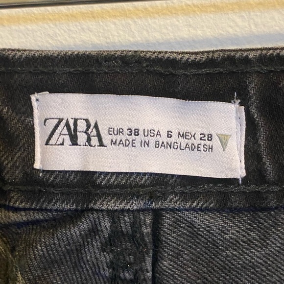 Zara Black Distressed Jeans - Picture 5 of 6